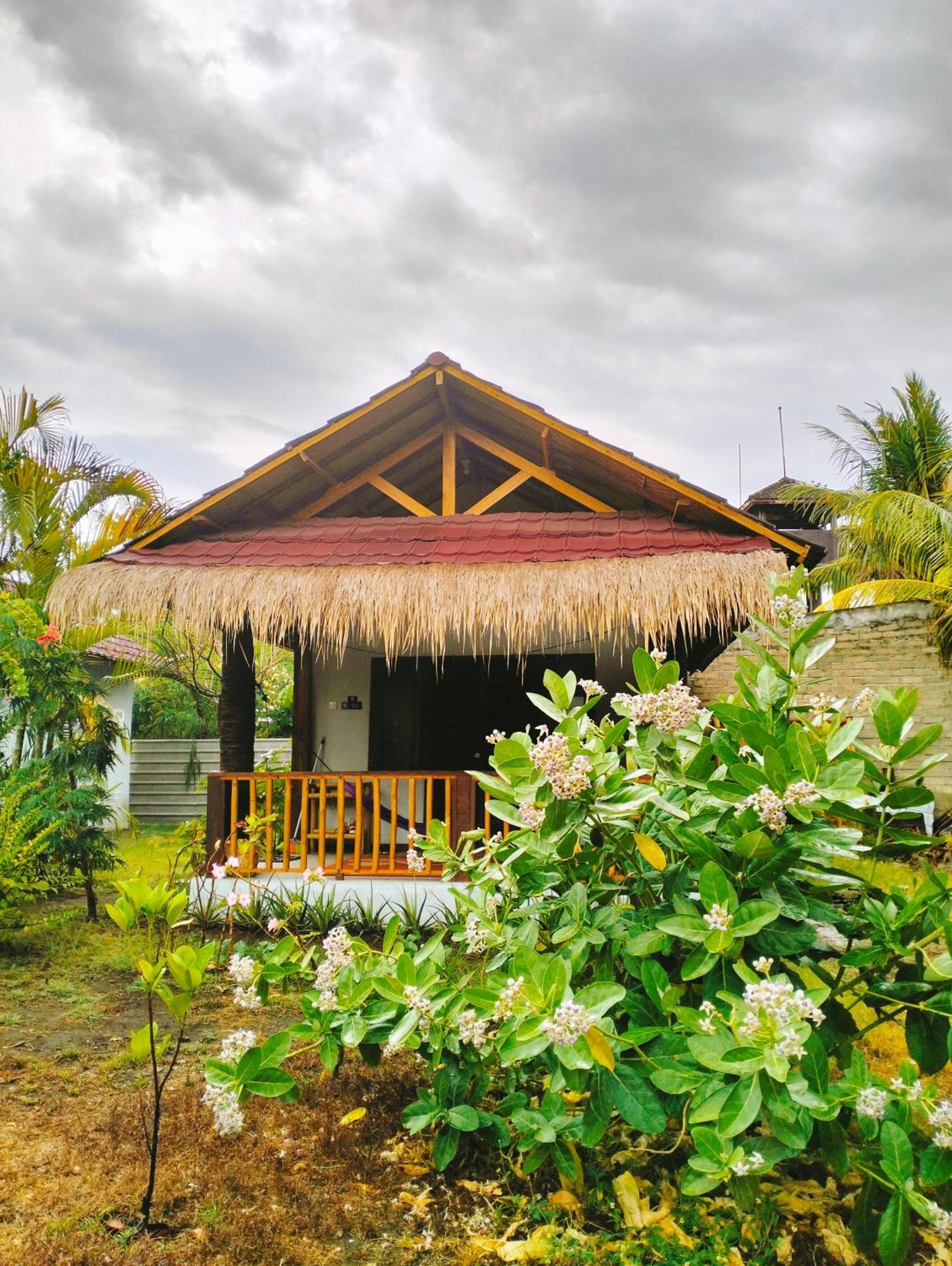 Tangga Bungalows Гили-Эйр Экстерьер фото